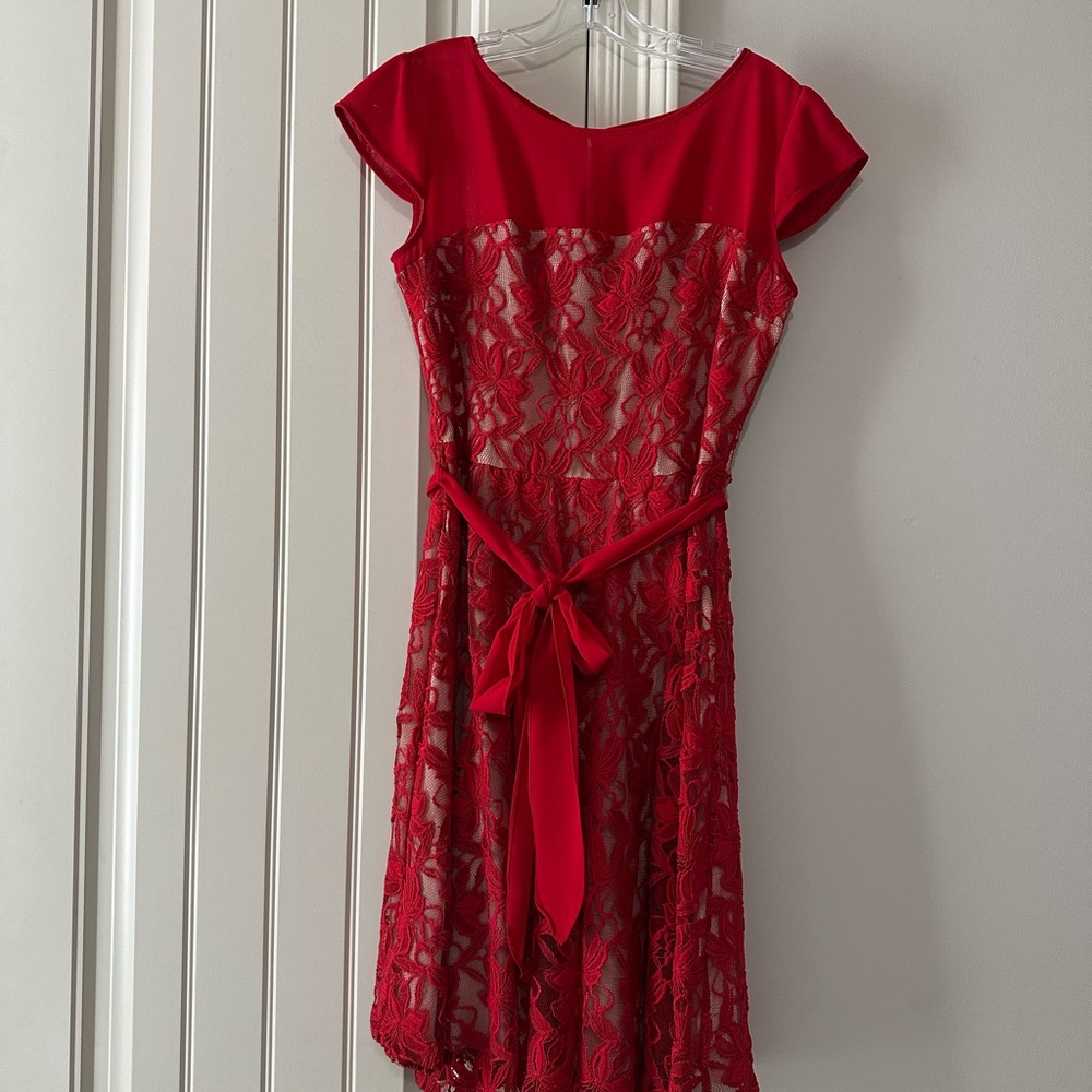 Roz & Ali Red Lace Formal Dress